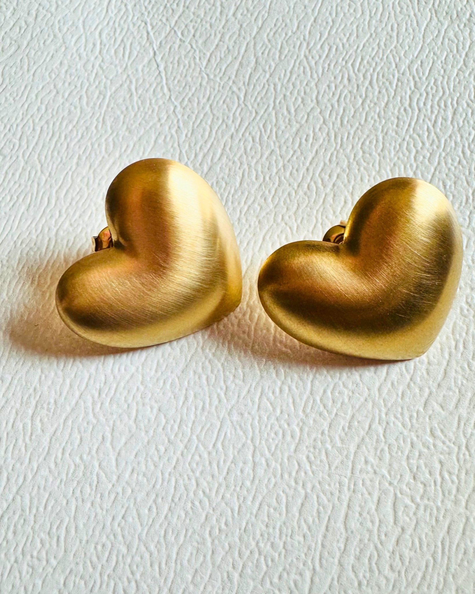 Heart of Gold Stud Earring - EssenceFifteen